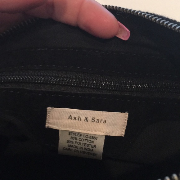 Ash & Sara Aztec print handbag - Picture 6 of 6